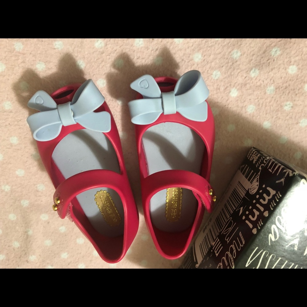 Mini Melissa size 5 flats - Picture 2 of 3